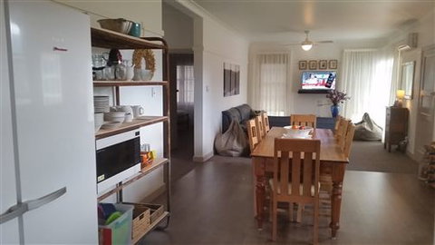 Lakeside Vista Holiday House - Melbourne Tourism 0