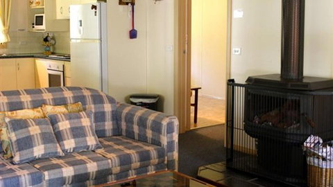 Camellia Lodge - Melbourne Tourism 5