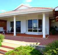 Close Encounters Bed and Breakfast - Melbourne Tourism