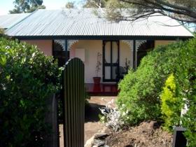 Jasmine's Cottage - Melbourne Tourism 0