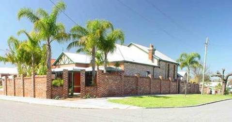 Above Bored Bed And Breakfast - Melbourne Tourism 0