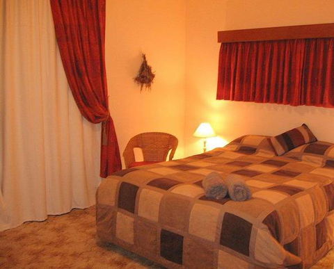 Acacia Grove Holiday House - Melbourne Tourism 0