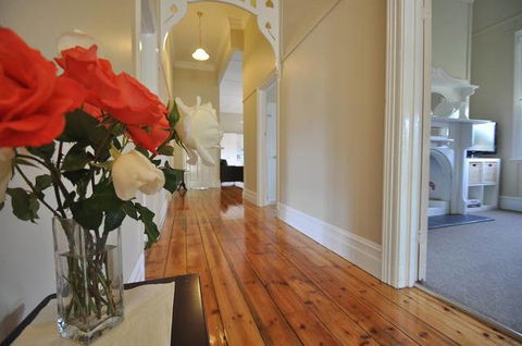 Ain Garth Self Catering Accommodation - Melbourne Tourism 3