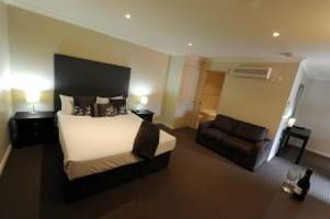 Alexandra Place - Melbourne Tourism 1