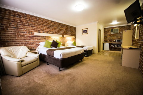 A-Line Motel - Melbourne Tourism 0