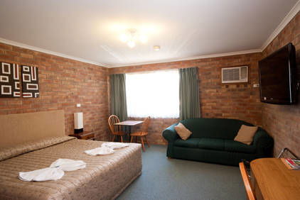 Allan Cunningham Motel And Old Wagon Restaurant - Melbourne Tourism 0
