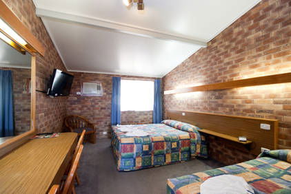 Allan Cunningham Motel And Old Wagon Restaurant - Melbourne Tourism 8