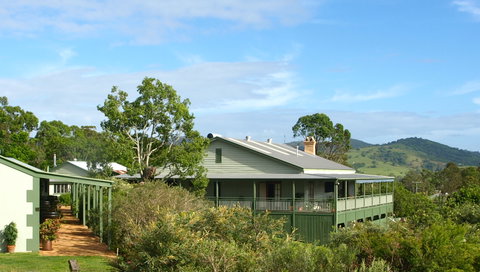 Amamoor Lodge - Melbourne Tourism 3