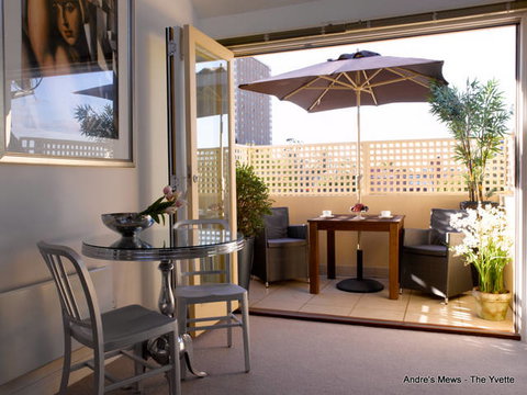 Andre's Mews - Melbourne Tourism 1