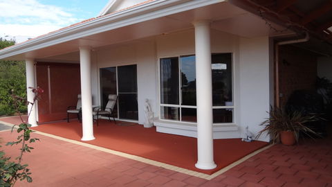 Close Encounters Bed And Breakfast - Melbourne Tourism 4