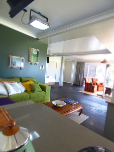 ArtHOUSE Beachfront Accommodation - Melbourne Tourism 2