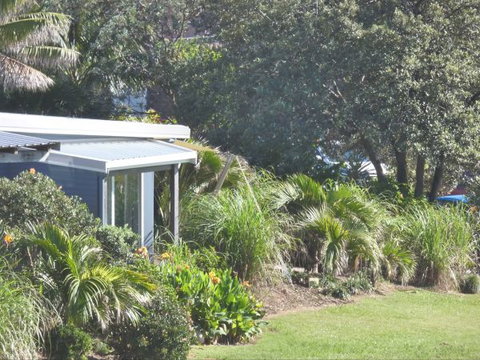 ArtHOUSE Beachfront Accommodation - Melbourne Tourism 5