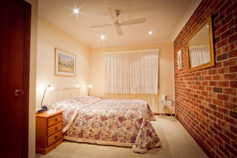 Camden Hillview - Melbourne Tourism 2