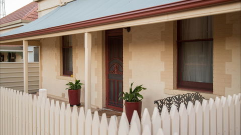 McKinley's Rest - Melbourne Tourism 3