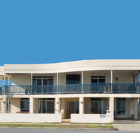 Seaview Sunset Beachfront Apartments - Melbourne Tourism