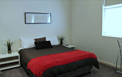 ADELAIDE DRESSCIRCLE APARTMENTS - THE PALMS APARTMENTS KENT TOWN - Melbourne Tourism 9