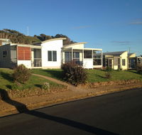 Azzure Beach Houses - Melbourne Tourism