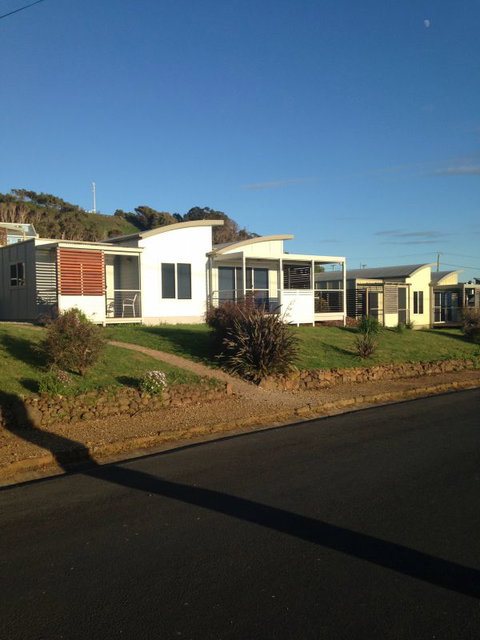 Azzure Beach Houses - Melbourne Tourism 0