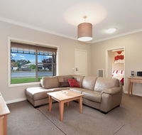 Hamilton Accommodation - Melbourne Tourism