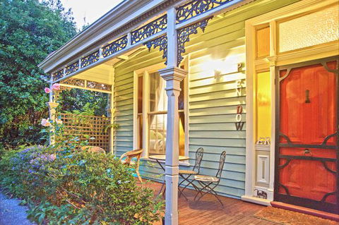 Pendower House B&B - Melbourne Tourism 1