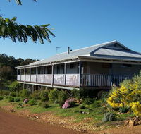 Blue House Bed and Breakfast - Melbourne Tourism