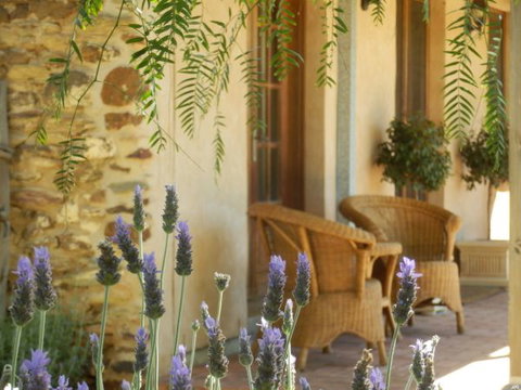 Enerby Farm Cottage - Melbourne Tourism 7
