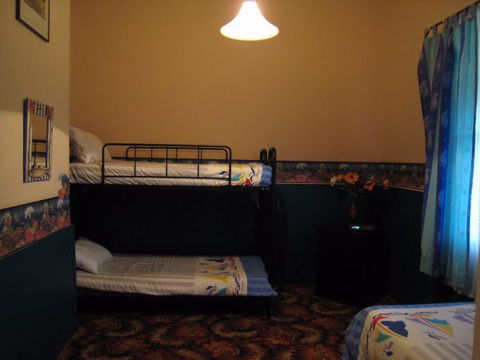 Kingfisher Lodge Edithburgh - Melbourne Tourism 3