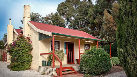 Trinity Cottage - Melbourne Tourism 0