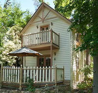 Aldgate Creek Cottage Bed and Breakfast - Melbourne Tourism