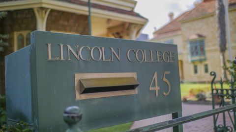Lincoln College - Melbourne Tourism 0