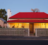 Shurdingtons Cottage - Melbourne Tourism