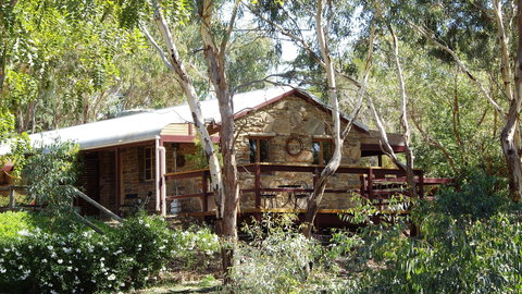 1860 Wine Country Cottages - Melbourne Tourism 0