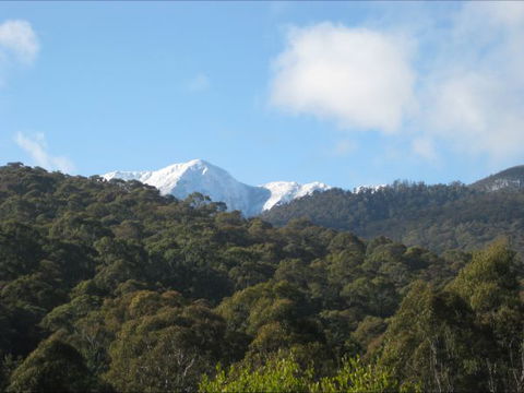 Moonlight Ridge Chalet - Melbourne Tourism 0