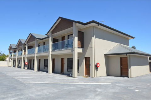 Renmark Holiday Apartments - Melbourne Tourism 1