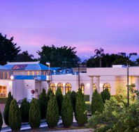 Shangri La Gardens Motel and Function Centre - Melbourne Tourism