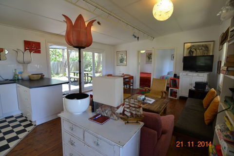 The Classic Beach House - Melbourne Tourism 1