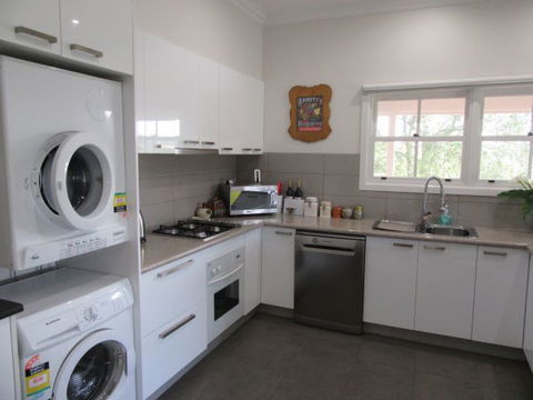 Valley View Cottage - Melbourne Tourism 2