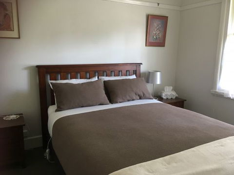 Valley View Cottage - Melbourne Tourism 3