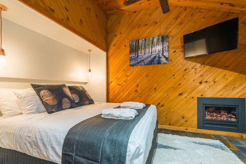 Waterfall Springs Retreat And Wildlife Sanctuary - Melbourne Tourism 2