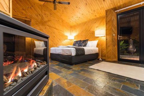 Waterfall Springs Retreat And Wildlife Sanctuary - Melbourne Tourism 4