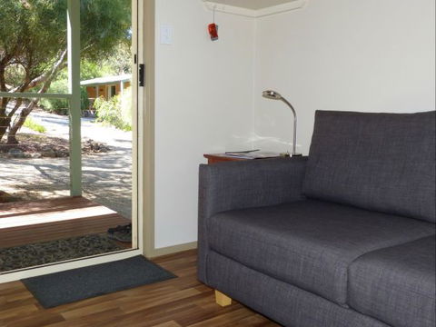 Watervale Retreat - Melbourne Tourism 4