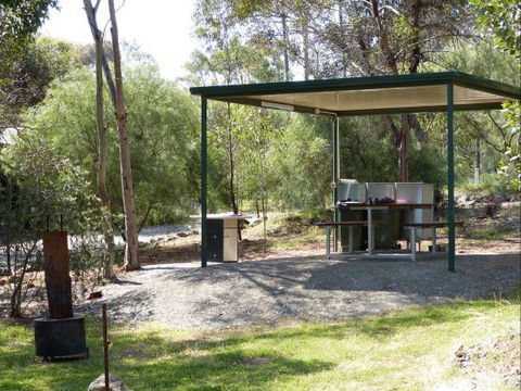 Watervale Retreat - Melbourne Tourism 8
