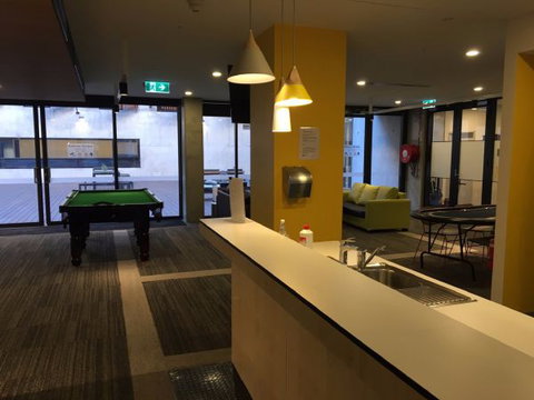 Abercombie Student Accommodation (Summer) - Melbourne Tourism 8