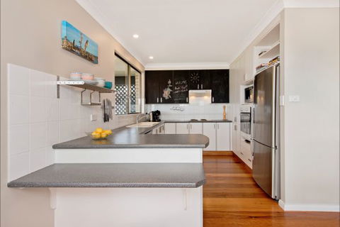 Apricari - Melbourne Tourism 6