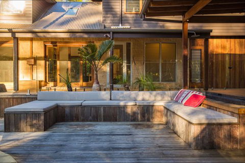 Apalie Retreat - Melbourne Tourism 3
