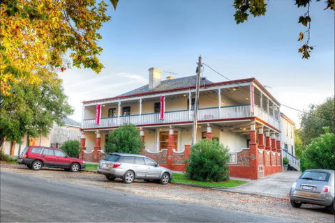 Athelstane House - Melbourne Tourism 0