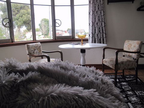 B&B Wodonga - Art Deco Accommodation - Melbourne Tourism 1