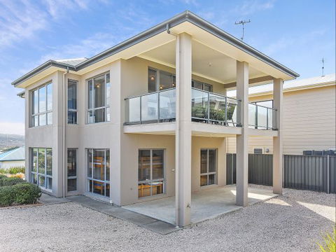 BEAUMONT HOUSE - Melbourne Tourism 1
