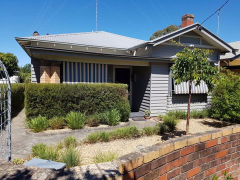 Calbung Stays Ballarat - Melbourne Tourism 0
