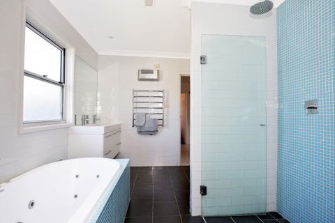 Culburra Beach House - Melbourne Tourism 5